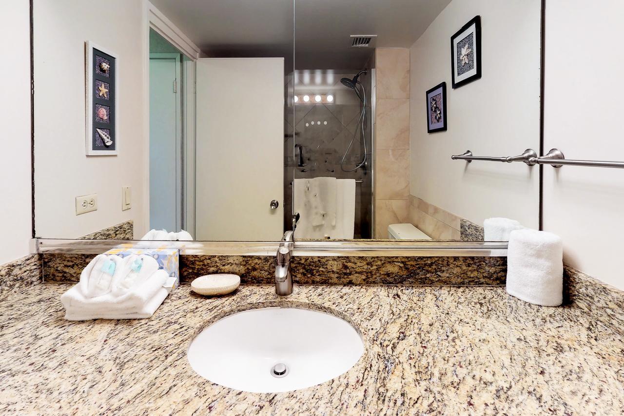 Kahana Reef Oceanfront Condos 외부 사진