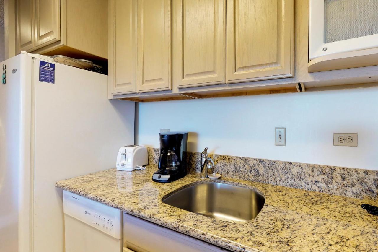 Kahana Reef Oceanfront Condos 외부 사진